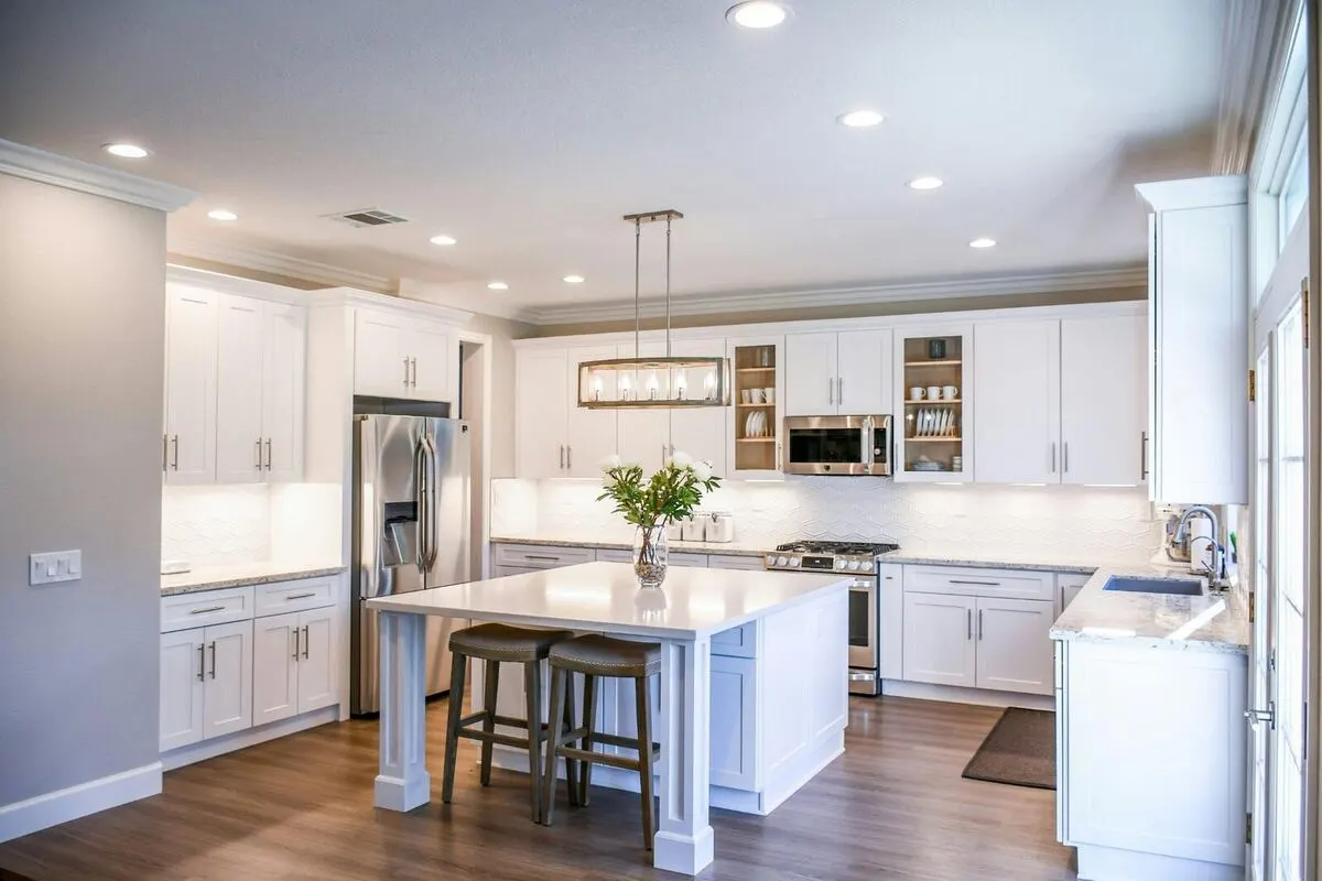 Modern Florida kitchen remodel by ELSO Contracting